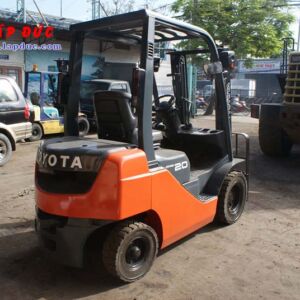 Xe nâng xăng TOYOTA 2 tấn 8FGL20 # 33536 giá rẻ