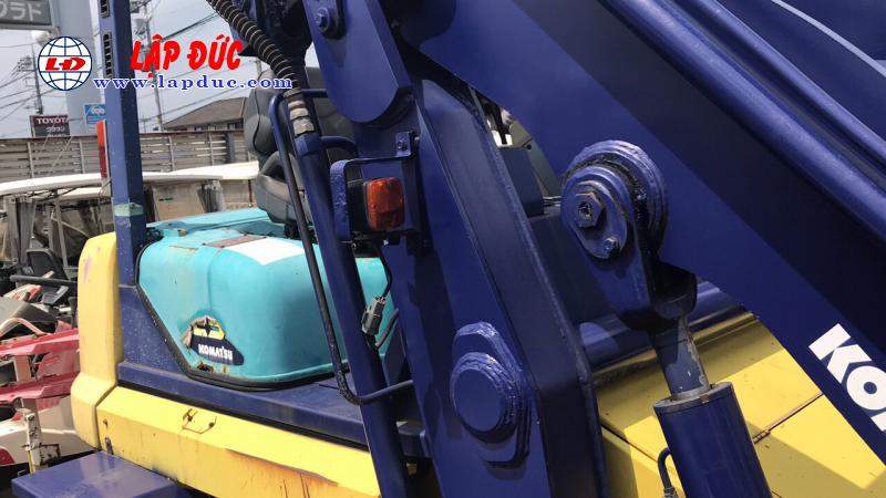 Xe xúc nâng KOMATSU SD25-6