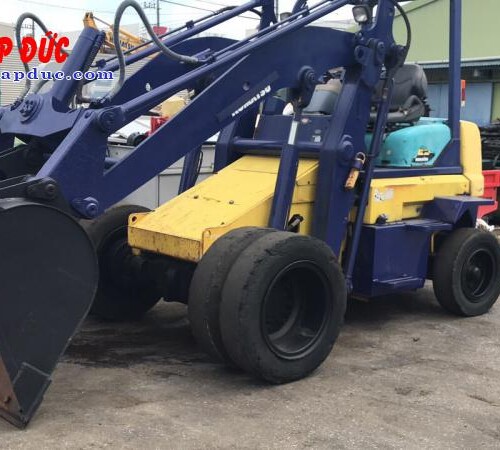 Xe xúc nâng KOMATSU SD25-6