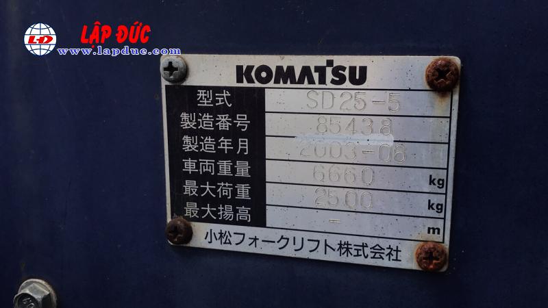 Xe xúc nâng KOMATSU SD25-6