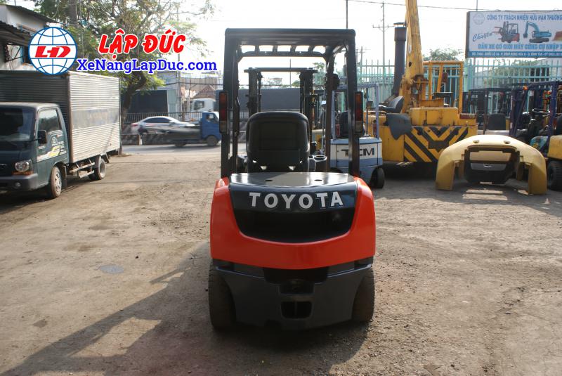 xe nâng dầu TOYOTA 02-8FDL25 # 63850