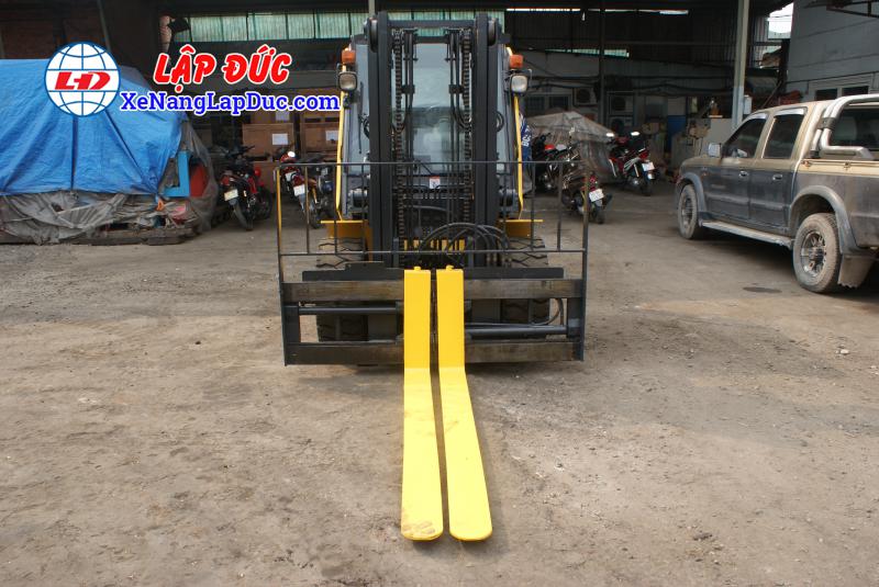 Xe nâng dầu KOMATSU FD40T-10 # 135696