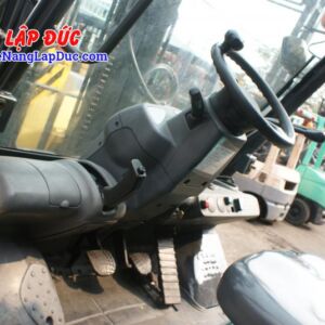 Xe nâng KOMATSU máy dầu 4 tấn FD40T-10 -135696 giá rẻ