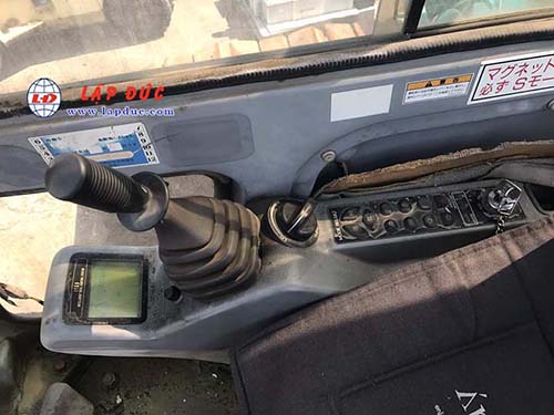 Xe cuốc KOBELCO GRAND BEETLE 235SR