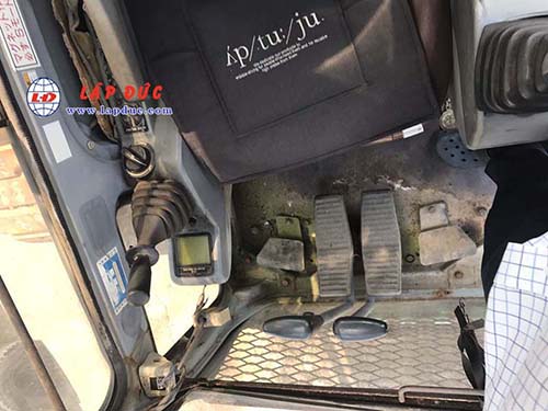 Xe cuốc KOBELCO GRAND BEETLE 235SR