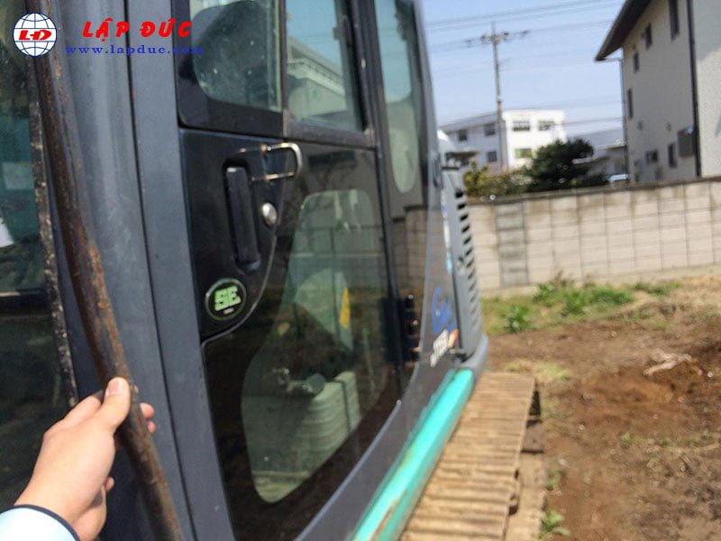 Xe cuốc KOBELCO SK200-8