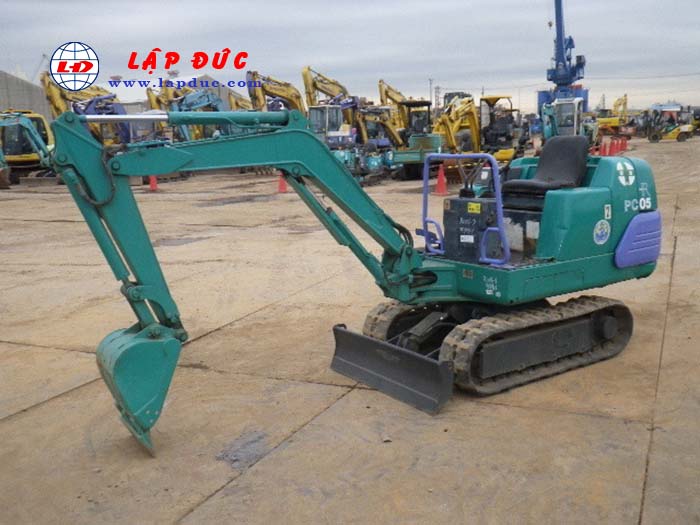 Xe cuốc KOMATSU PC05-7