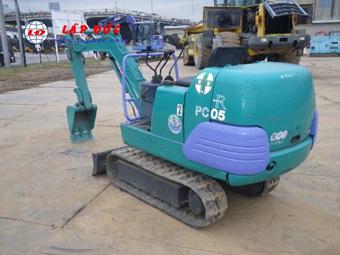 Xe cuốc KOMATSU PC05-7