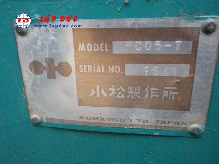 Xe cuốc KOMATSU PC05-7
