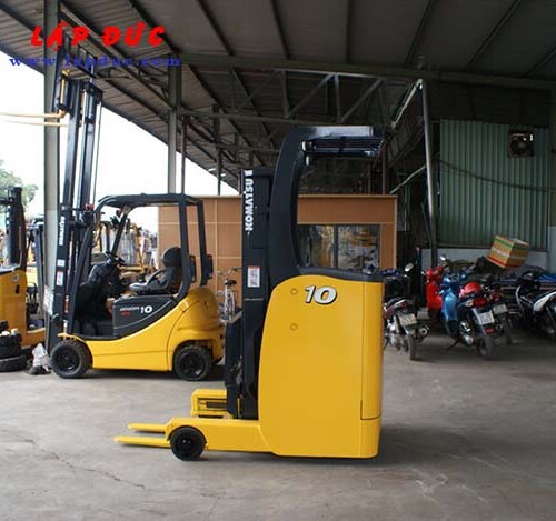 Xe nâng điện đứng lái cũ 1 tấn KOMATSU FB10RL-14 giá rẻ