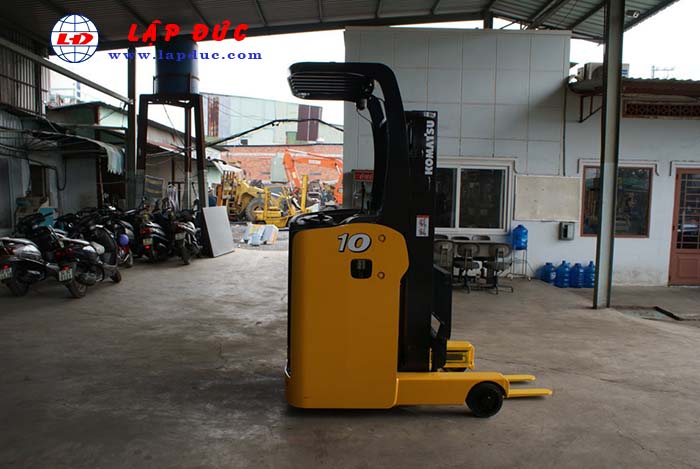 Xe nâng điện đứng lái cũ KOMATSU 1 tấn FB10RL-14 giá rẻ