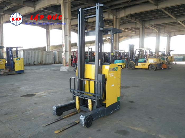 Xe nâng điện đứng lái KOMATSU 1.3 tấn FB13RL-12 giá rẻ Xe nâng điện đứng lái KOMATSU 1.3 tấn FB13RL-12 giá rẻ