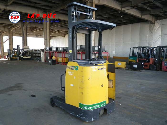 Xe nâng điện đứng lái cũ KOMATSU 1.3 tấn FB13RL-12 giá rẻ Xe nâng điện đứng lái cũ KOMATSU 1.3 tấn FB13RL-12 giá rẻ