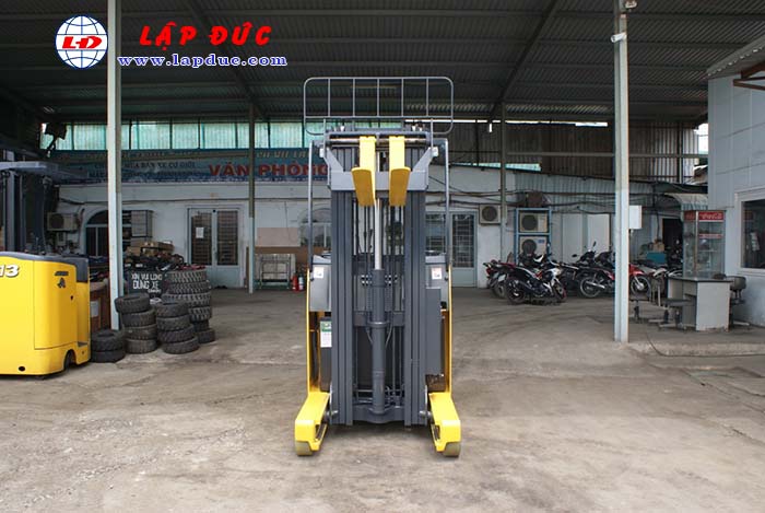 Xe nâng điện KOMATSU đứng lái 1.4 tấn FB14RL-14 giá rẻ
