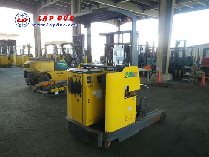 Xe nâng điện đứng lái cũ KOMATSU 2.5 tấn FB25RN-4 giá rẻ