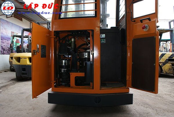 Xe nâng điện đứng lái 3 tấn KOMATSU FB30RFV-4