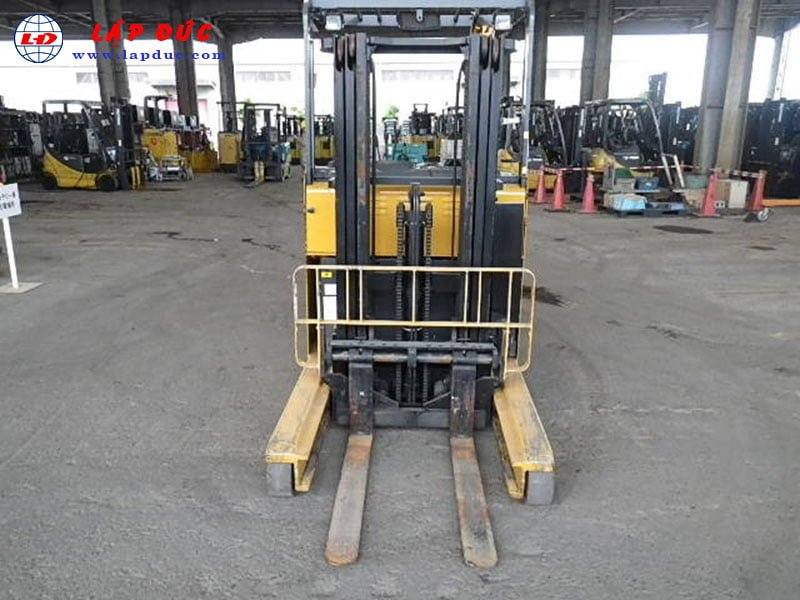 Xe nâng điện TCM đứng lái 2 tấn FRHB20-6