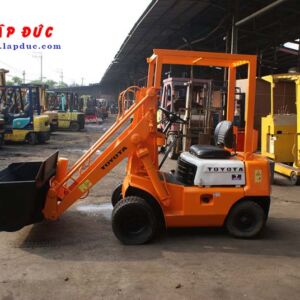 Xe xúc nâng TOYOTA SD7 # 10509