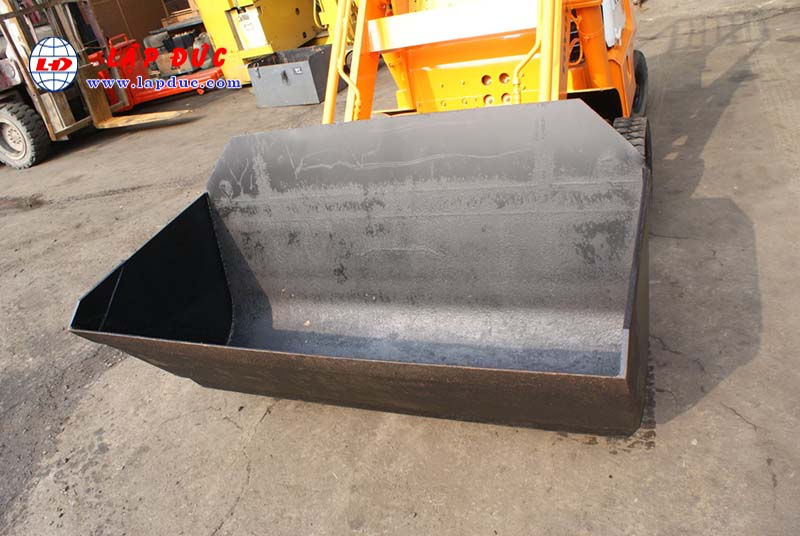 Xe xúc nâng TOYOTA SD7 # 10509