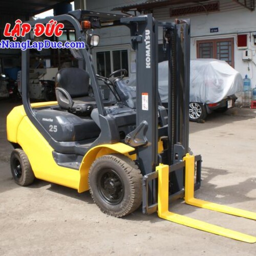 XE NÂNG DẦU 2.5 TẤN KOMATSU FD25T-17