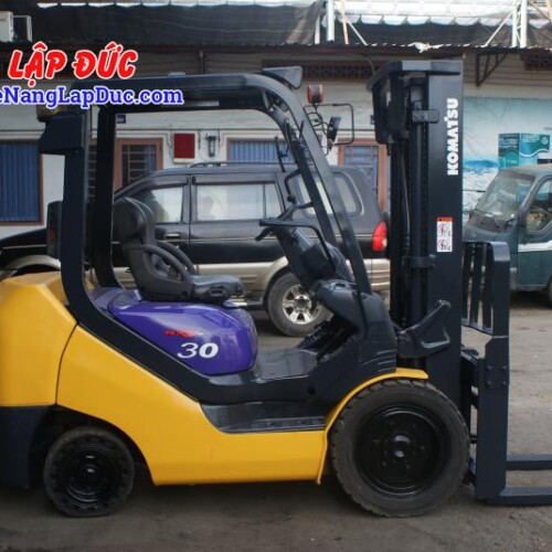 Xe nâng máy dầu cũ KOMATSU 3 tấn FD30NT-16 giá rẻ