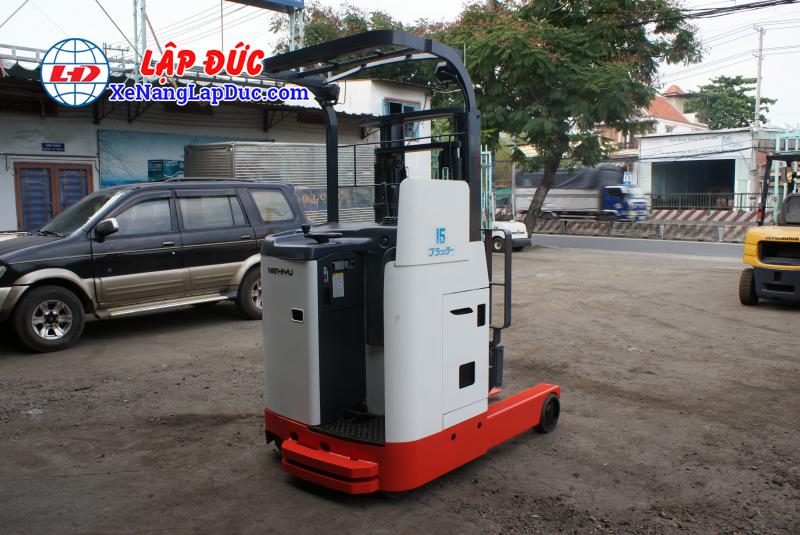 Xe nâng điện NICHIYU đứng lái 1.5 tấn FBR15 giá rẻ
