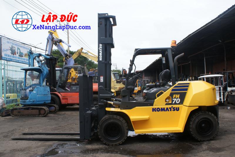 Xe Nâng Hàng 7 tấn KOMATSU máy dầu FH70-1