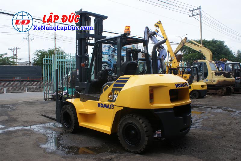 Xe nâng dầu KOMATSU FH70-1