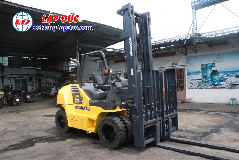 Xe nâng dầu KOMATSU FH70-1
