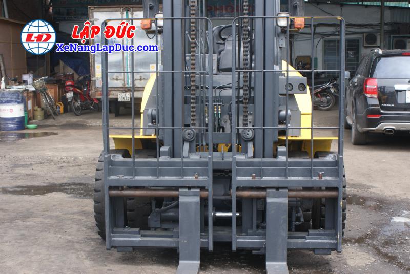 Xe nâng dầu KOMATSU FH70-1