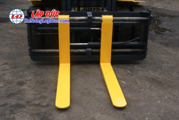 Càng Xe Nâng Dầu 4 Tấn KOMATSU FD40T-10 # 136484