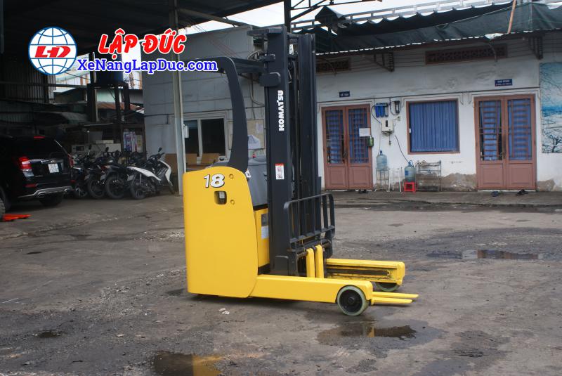 Xe Nâng Điện Đứng Lái KOMATSU FB18RL-14 1.8 tấn