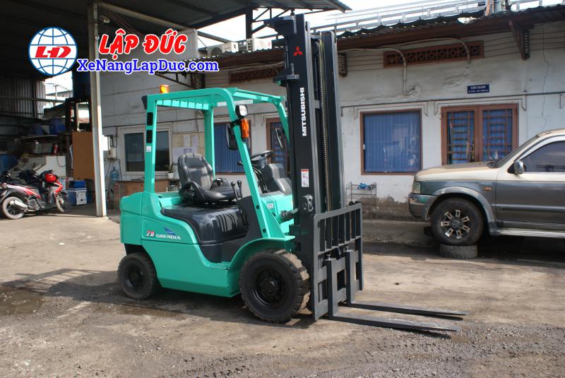 Xe Nâng Dầu MITSUBISHI 2 Tấn FD20D