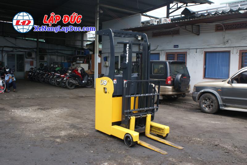 Xe nâng điện đứng lái KOMATSU