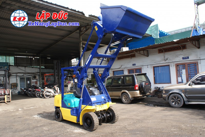 KOMATSU-SD15T-5-#-70382-0 Xe Xúc Nâng Máy Dầu KOMATSU SD15-5