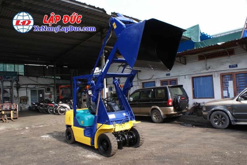KOMATSU-SD15T-5-#-70382-2 Xe Xúc Nâng Máy Dầu KOMATSU SD15-5