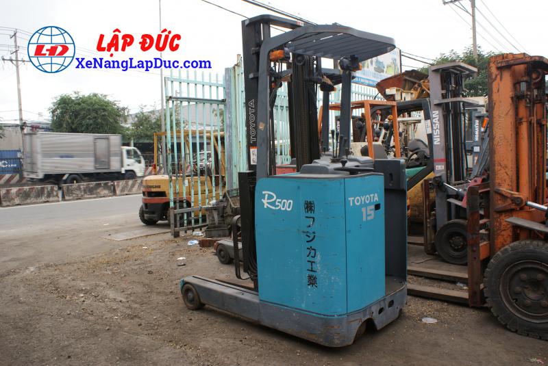 XE NÂNG ĐIỆN ĐỨNG LÁI TOYOTA 7FBR15-8