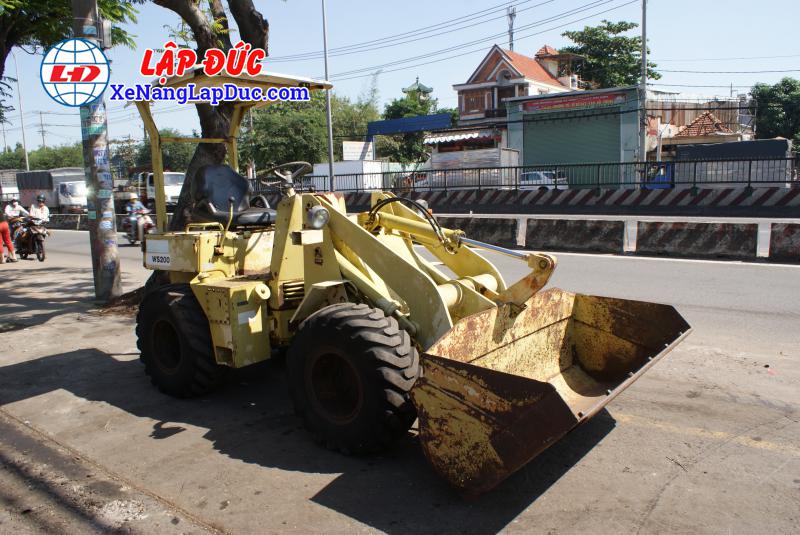 Xe Xúc Nâng MITSUBISHI WS200
