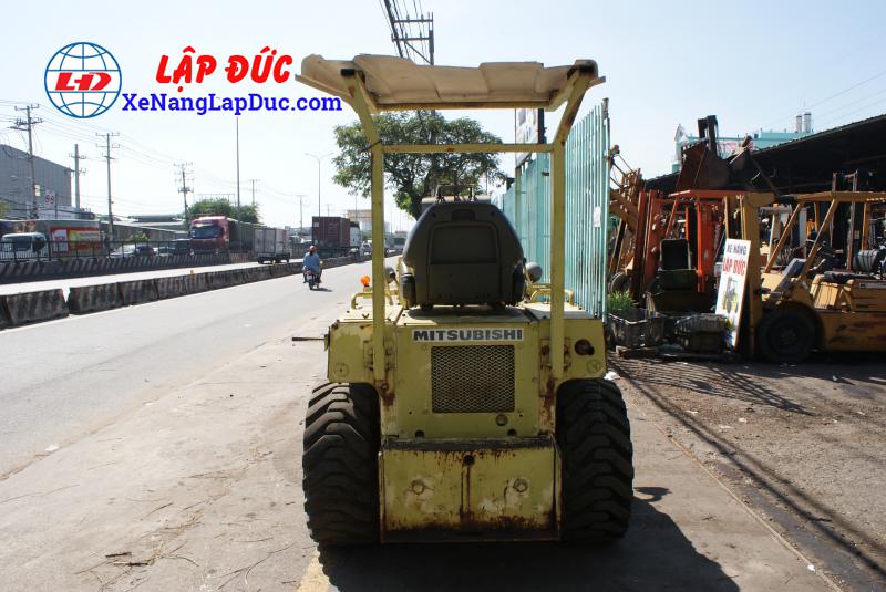 XE XÚC NÂNG MITSUBISHI WS200-5