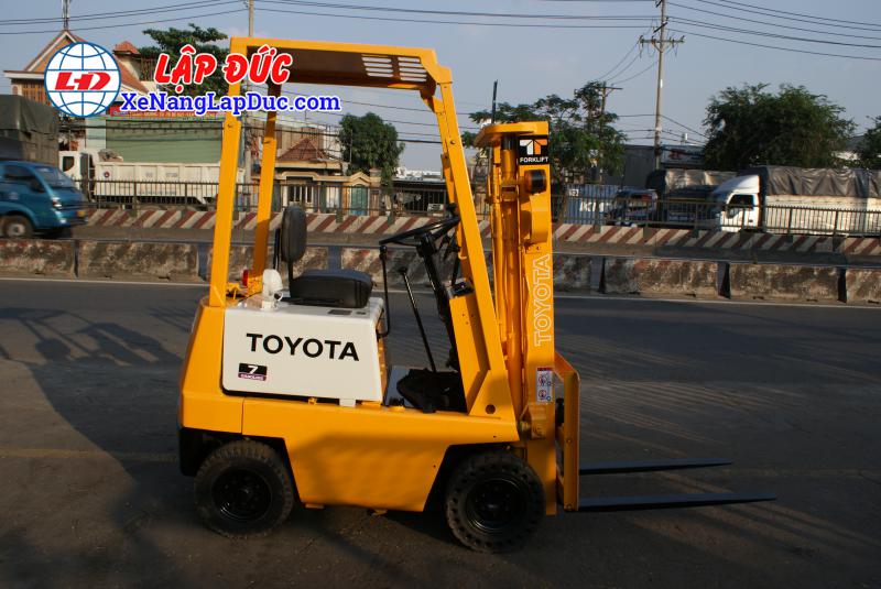Xe nâng xăng TOYOTA 2FGL7-5