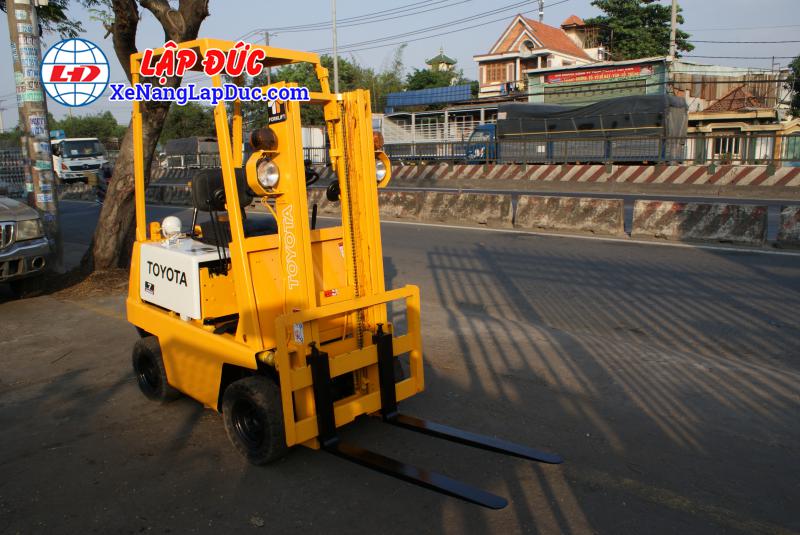 Xe nâng xăng TOYOTA 2FGL7-6