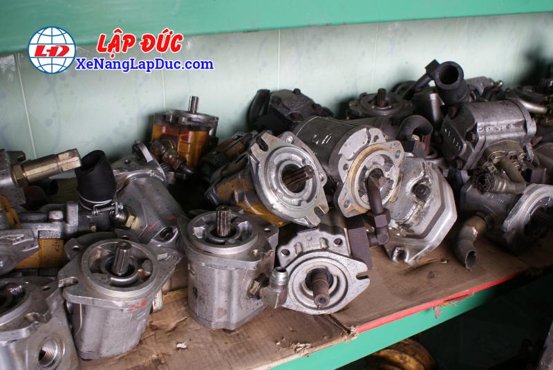 bơm thủy lực xe nâng-2