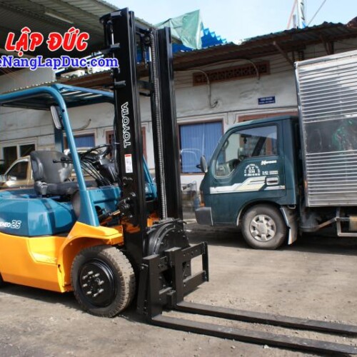 XE NÂNG DẦU 2.5 tấn TOYOTA 02-7FD25 # 32964