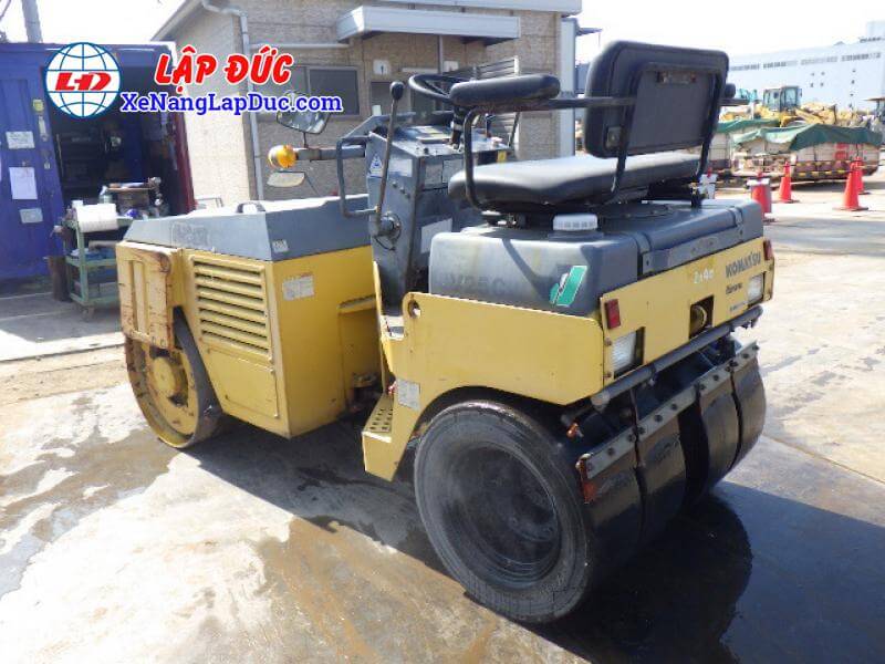 JV25CW_2040-1 Xe Lu KOMATSU JV25CW # 2040