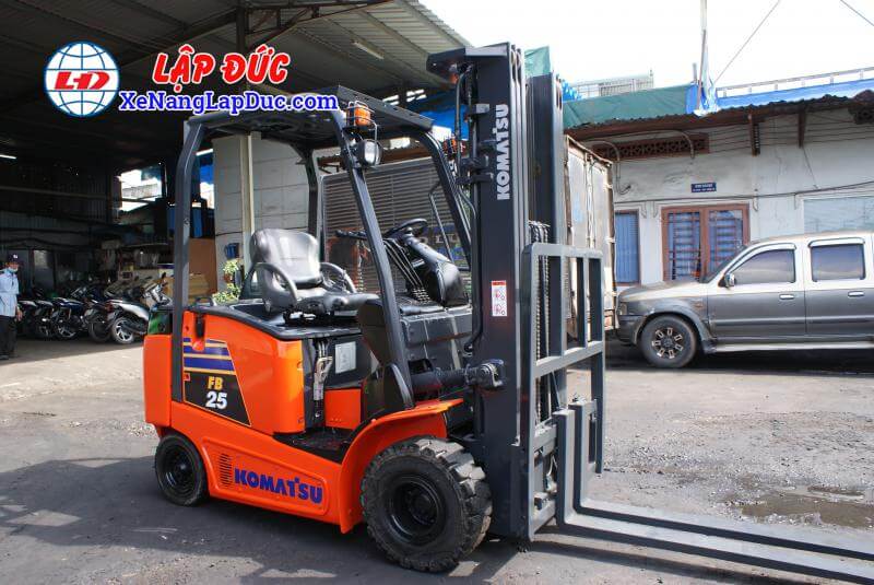 Xe Nâng Điện Ngồi Lái 2.5 Tấn KOMATSU FB25-12