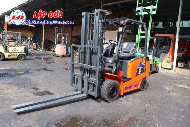 Xe Nâng Điện Ngồi Lái 2.5 Tấn KOMATSU FB25-12