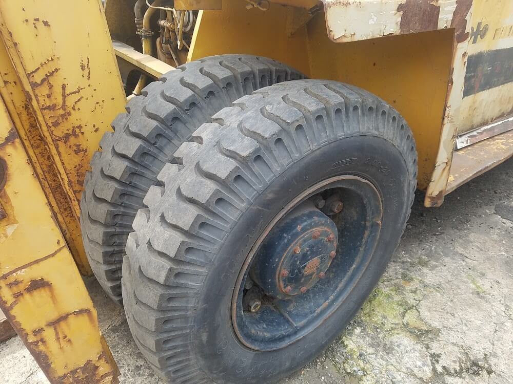 bánh đôi xe nâng TOYOTA FDJ110 Nhật Bản bánh đôi xe nâng TOYOTA FDJ110 Nhật Bản