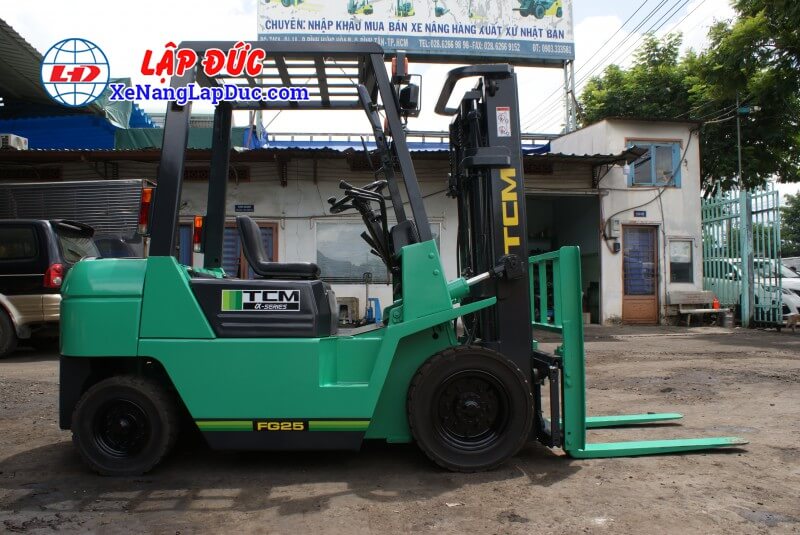 TCM-FG25N3--23M44704-0 Xe Nâng Máy Xăng Cũ TCM FG25N3 # 23M44704