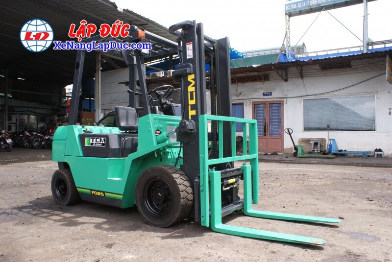 TCM-FG25N3--23M44704-1 Xe Nâng Máy Xăng Cũ TCM FG25N3 # 23M44704