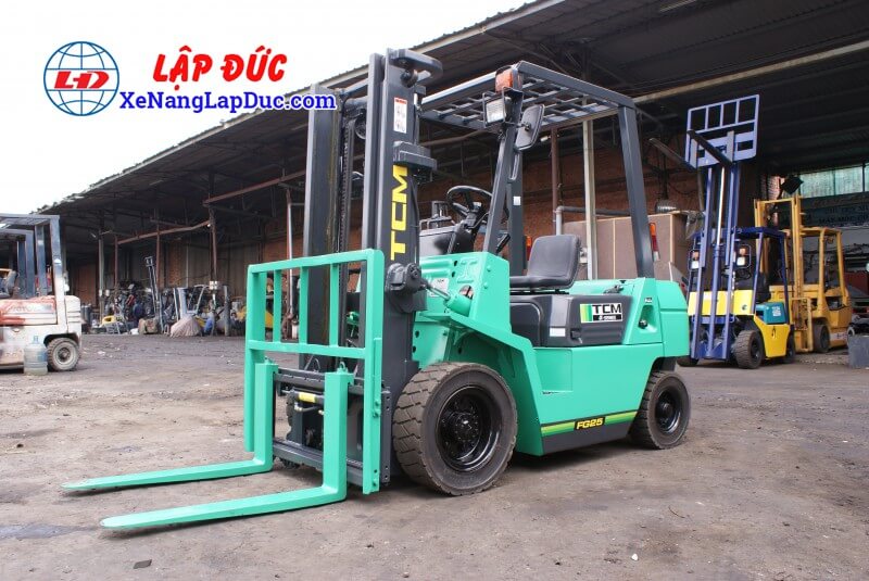 TCM-FG25N3--23M44704-3 Xe Nâng Máy Xăng Cũ TCM FG25N3 # 23M44704